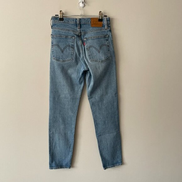 Levi's Wedgie Icon Fit Button Fly High Rise Casual Denim Skinny Jeans Blue 24 - Picture 3 of 11